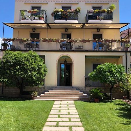 B&B Villa Dall'Agnola Garda  Bagian luar foto