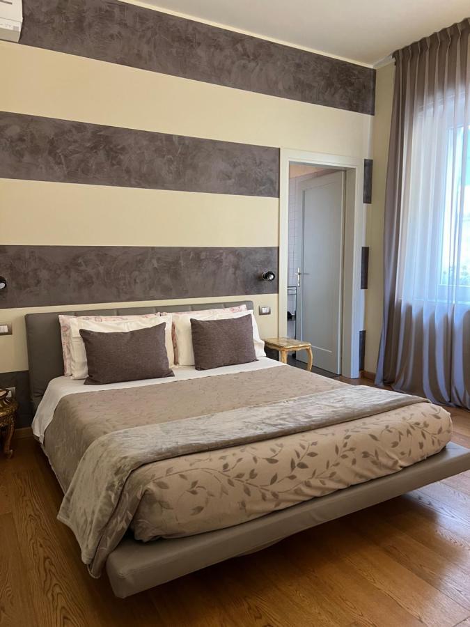 B&B Villa Dall'Agnola Garda  Bagian luar foto