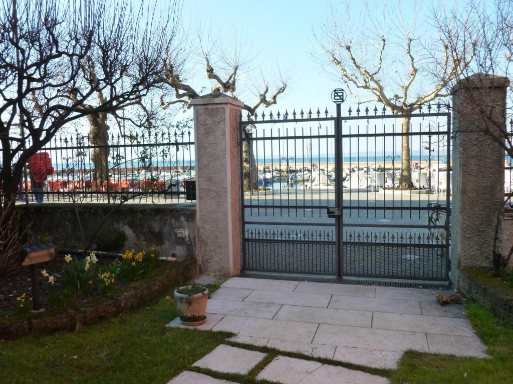 B&B Villa Dall'Agnola Garda  Bagian luar foto